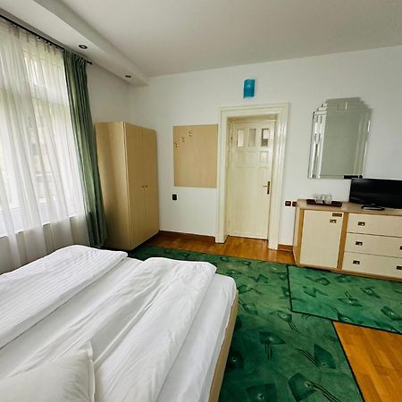 Rapsodia Sinaia Bed & Breakfast Екстериор снимка