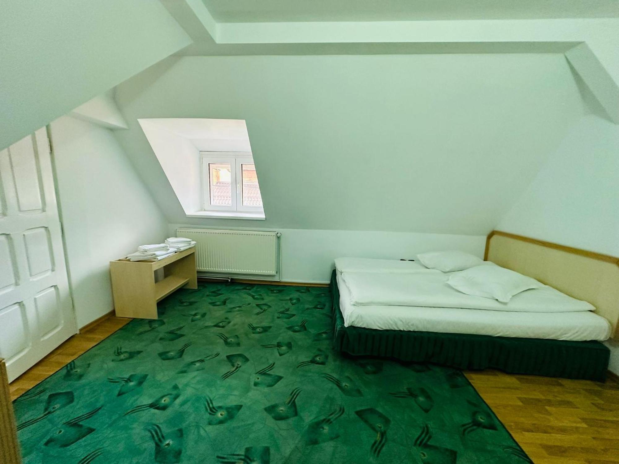 Rapsodia Sinaia Bed & Breakfast Екстериор снимка
