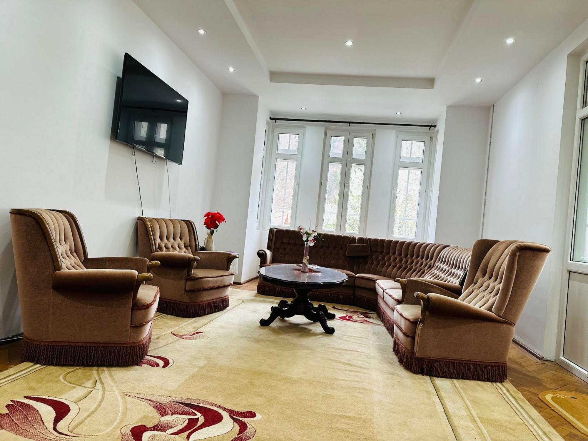 Rapsodia Sinaia Bed & Breakfast Екстериор снимка
