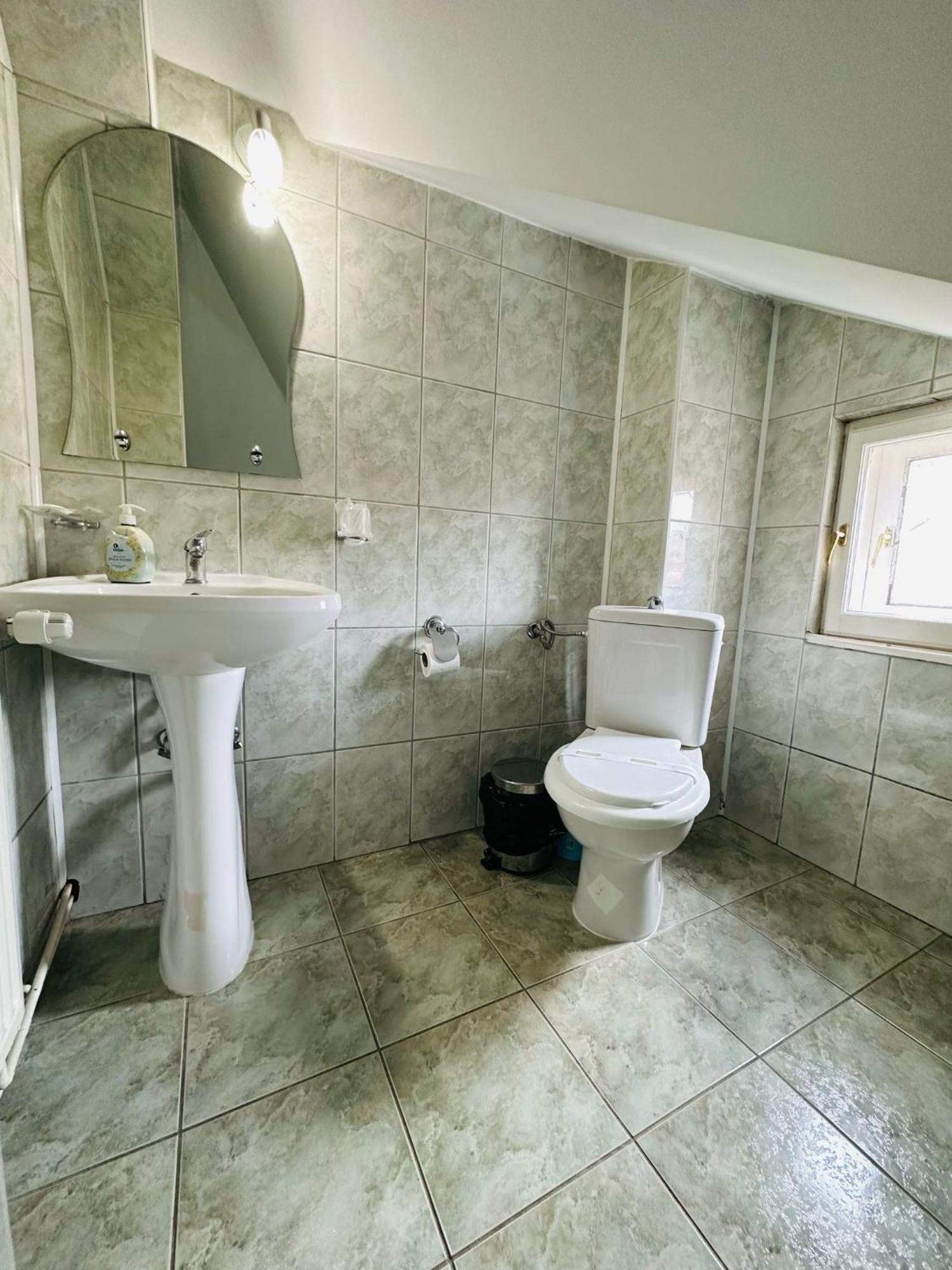 Rapsodia Sinaia Bed & Breakfast Екстериор снимка
