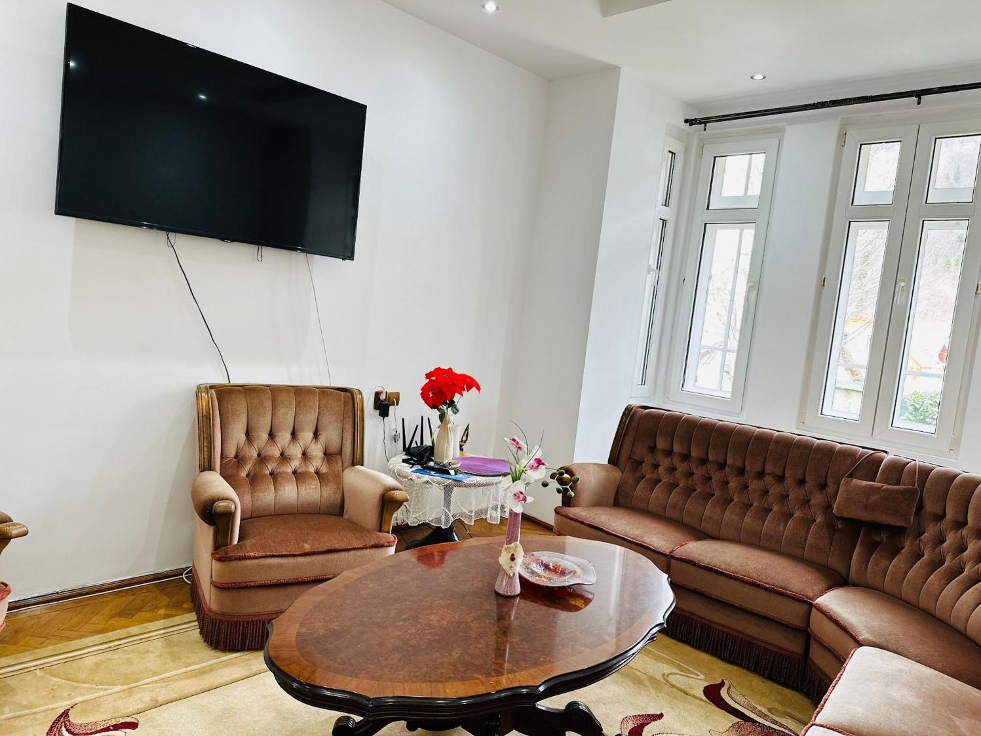 Rapsodia Sinaia Bed & Breakfast Екстериор снимка