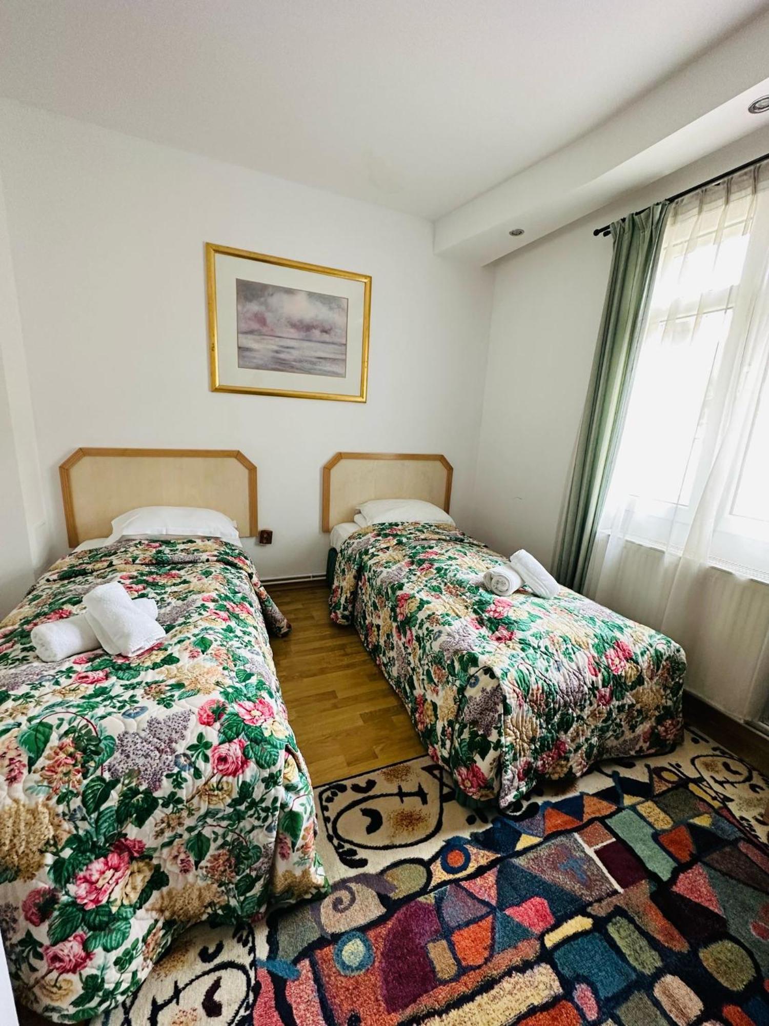 Rapsodia Sinaia Bed & Breakfast Екстериор снимка