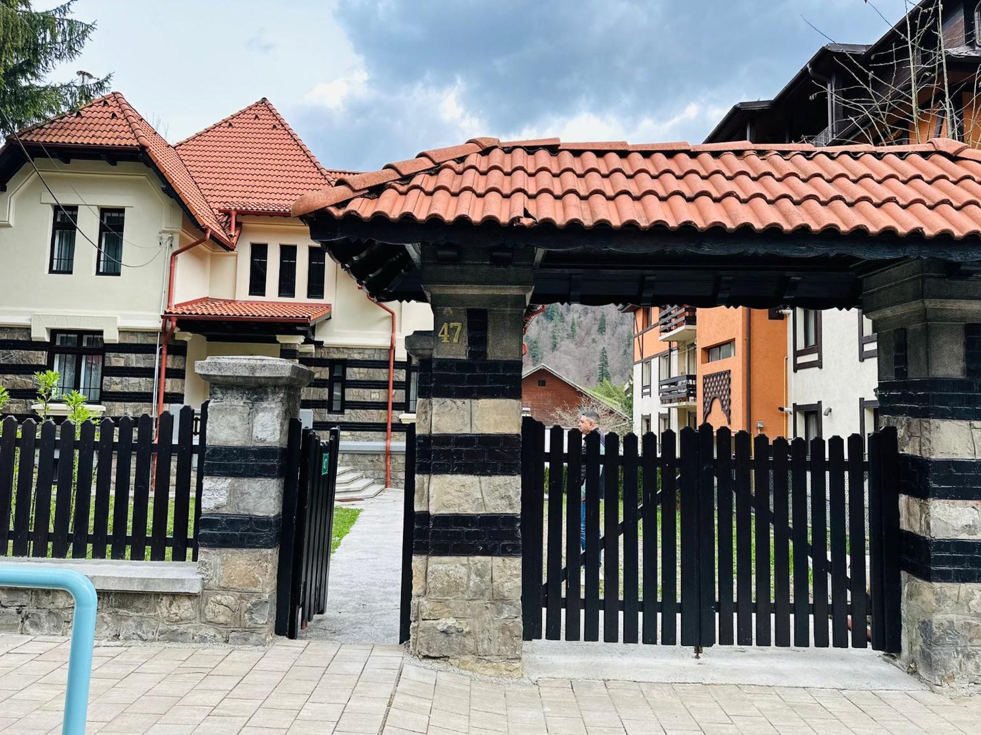 Rapsodia Sinaia Bed & Breakfast Екстериор снимка